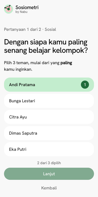 Layar murid: memilih tiga teman berurutan untuk belajar kelompok